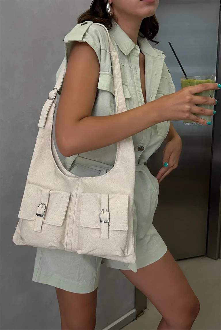 0F6442EA-63D0-80E3-1C4E-C2CF609814BF